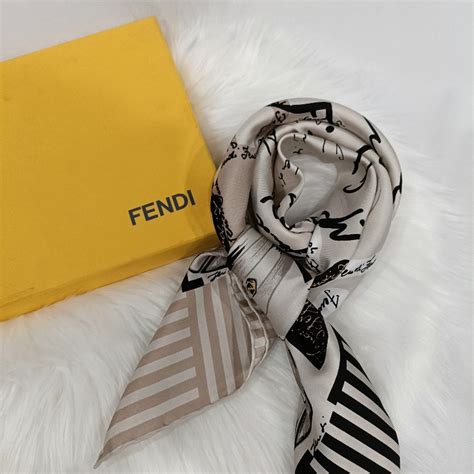 fendi 絲 巾|FENDI絲巾 .